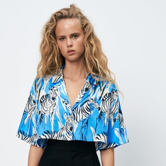 ZARA Satin zebra printed Cropped Button Up Short Sleeve In blue/wht/blk. Size XS - Picture 1 of 11